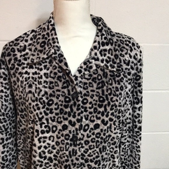 Jason Maxwell Leopard Print Blouse Lg. - Picture 2 of 7